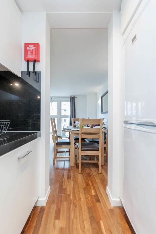 Excel Apartment For Business Travellers Лондон Экстерьер фото