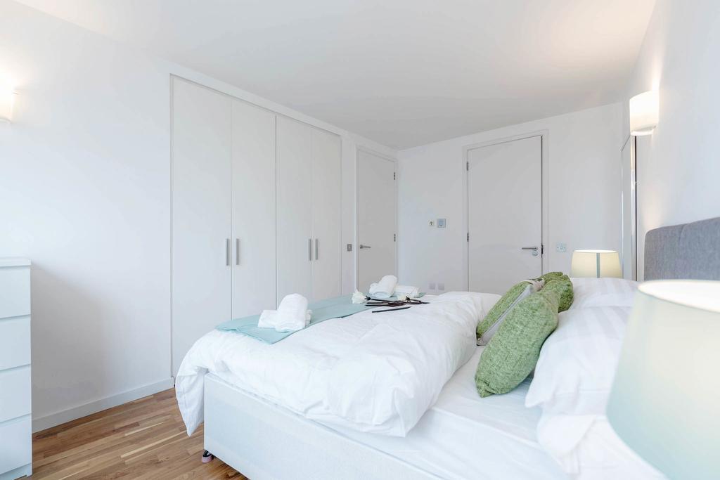 Excel Apartment For Business Travellers Лондон Экстерьер фото