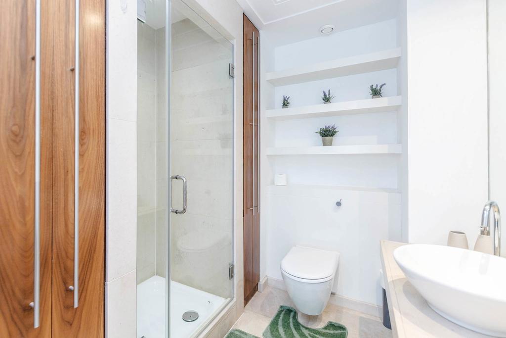 Excel Apartment For Business Travellers Лондон Экстерьер фото