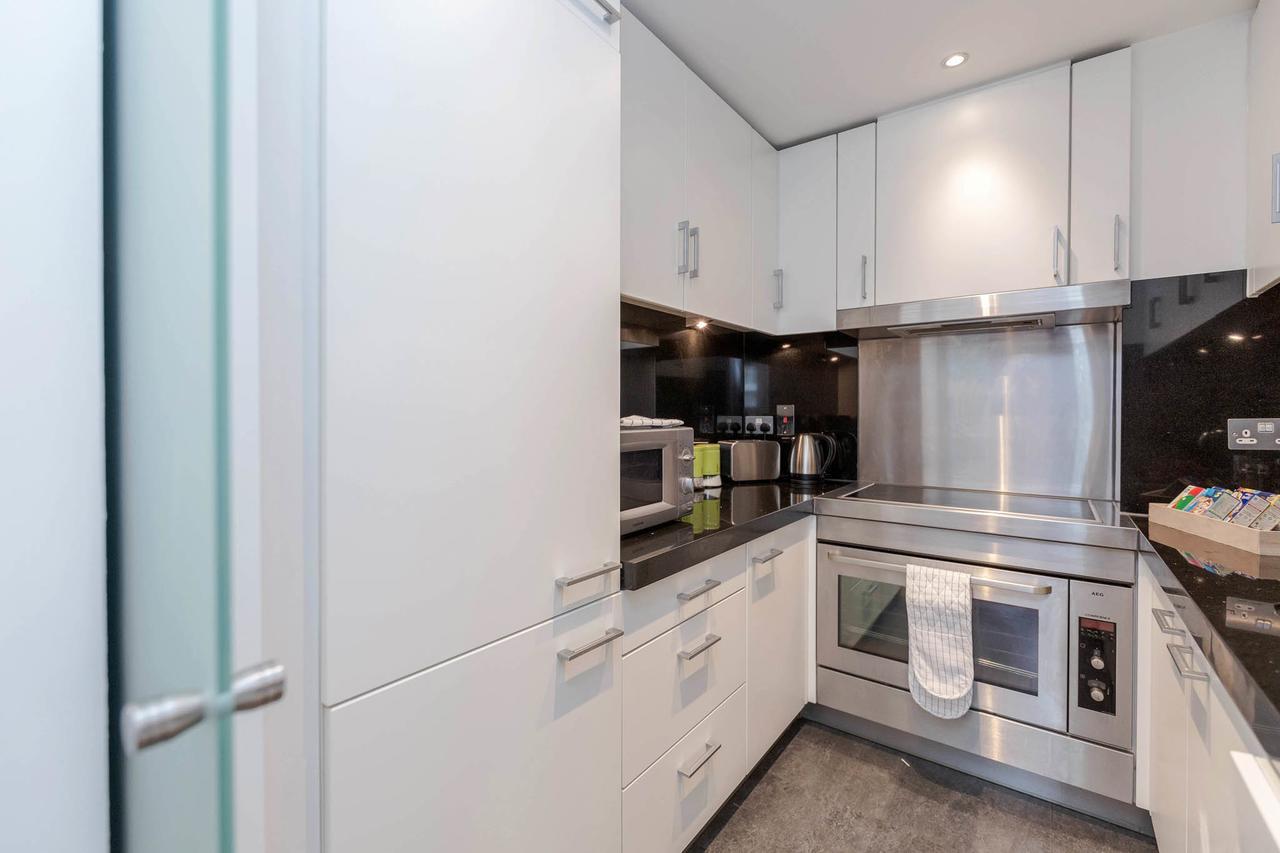 Excel Apartment For Business Travellers Лондон Экстерьер фото